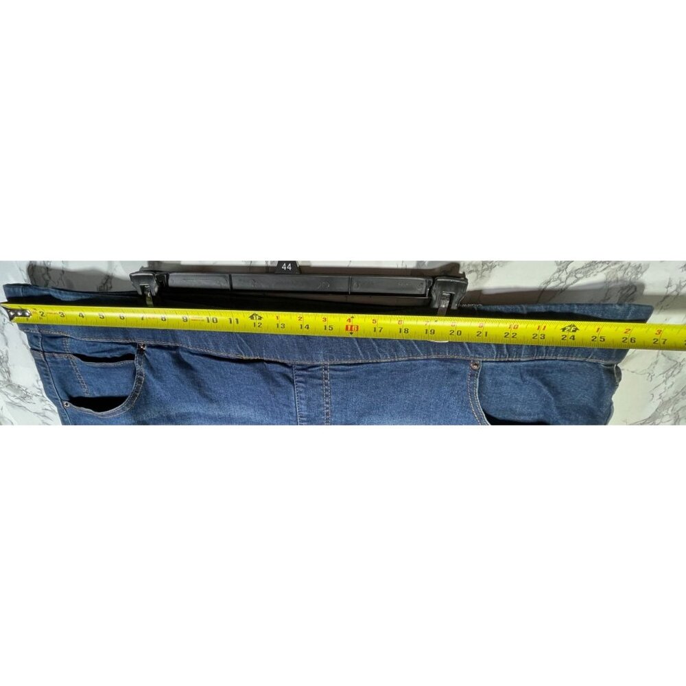NWT Terra & Sky Womens Plus Size Denim Pull On Bermuda Shorts 4X Dark Wash - Picture 3 of 8